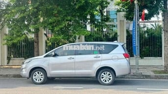 Toyota Innova 2020 số sàn màu bạc biển 30/5 số Hn