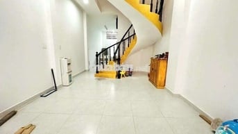 Nhà 3,5 tấm đường nội khu Tên lửa