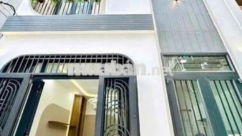 Nhà mới xây Nguyễn Trọng Tuyển 3tầng 2pn,3wc (4,9x4,5)giá chỉ:5,9tỷ