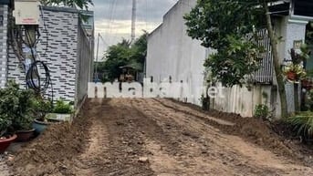 Bán Lô đất mặt tiền đường nhựa 10m ngay Cây Xăng Petro