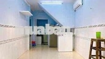 CHO THUÊ NHÀ Q4 KHU ĐƯỜNG SỐ HẺM 6m