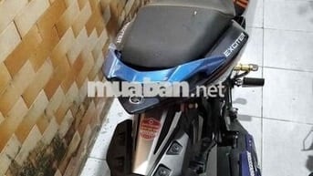 dư xe ko sử dụng cần bán lại chính chu