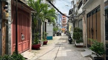 Nhà 2 mặt trước sau CMT8, Q3. DT 4x16m NH 7m