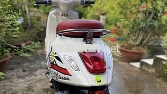 Vespa primavera máy zin biển đấu giá 50AA-00345