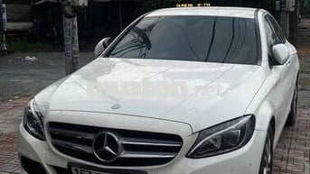 Mercedes Benz C Class 2015 C200