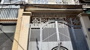 178/8 Thích Quảng Đức PN, 4 x 12, 45 m2 đất, 3 PN 3 WC 4 tầng 8.x tỷ