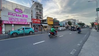 ⭐️Cần bán Nhà DT:8x34m Mặt tiền kinh doanh sầm uất Nguyễn Oanh, P6.