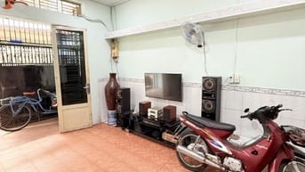 Nhà Rẻ - P.11 Tân Bình - 5x36 176m2 - Chỉ 12 đồng