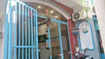 Nhà Nở Hậu, Lê Văn Lương, 03 Tầng, DT 4,4x14m
