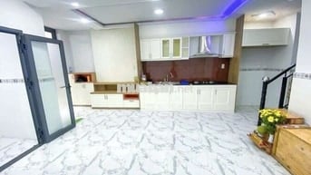 Nhà mới cách mạng tháng 8 quận 3