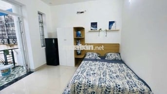 CHO THUÊ CĂN HỘ BAN CÔNG FULL NỘI THẤT GẦN ĐH NGUYỄN TẤT THÀNh