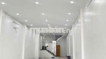 Cho thuê nhà mặt tiền rộng hơn 100m2 1 trệt 3 lầu ở đường CMT8
