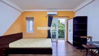 Căn hộ full nội thất ban công lớn ngay CV Hoàng Văn Thụ - Ngã 4 7 Hiền