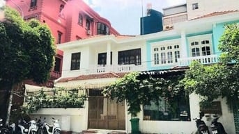 CHO THUÊ BIỆT THỰ ĐƯỜNG HOA LAN,Q PHÚ NHUẬN,DTSD LỚN,NGANG 10M,GIÁ TỐT