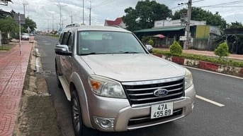 Ford Everest 2011 2.6L 4x4 MT - 283312 km