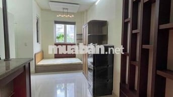 căn hộ studio ban công cửa sổ  có sân vườn siêu rộng thoáng