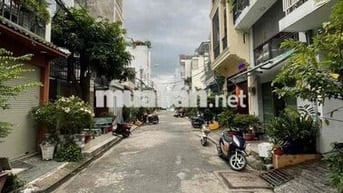 NHÀ 1 LẦU 3PN - HẺM 8M - OTO ĐẬU TRONG NHÀ