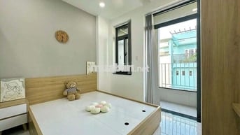 Căn hộ full nội thất ban công thoáng mát Nguyễn Thị Minh Khai Q1