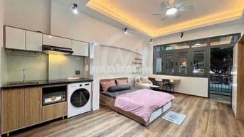 Căn Hộ Cao Cấp Ban Công Full Nội Thất ngay Đại Học Kinh Tế