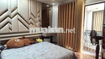 Việt Hưng,Nhà Mới Ở Ngay Full Nội Thất 36M 5tầng chỉ 6,xty-Ô Tô Đỗ Cua