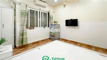 PHÒNG FULL NỘI THẤT CÓ CỬA SỔ CÁCH HUIT CHỈ 9P ĐI XE - CÓ THANG MÁY