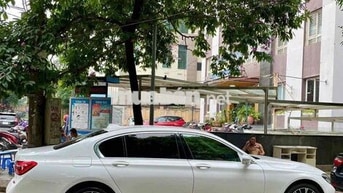 BMW 7 Series 2***00 km