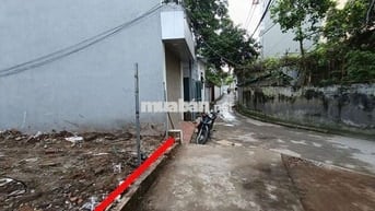 Bán đất Cự Khối 52m² MT 4m, ô tô 16 chỗ vào tận nơi – Giá 6,5 tỷ