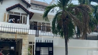 Bán nhà 3 tầng BT, 8x20m, XÔ VIẾT NGHỆ TĨNH, P.25, Cách Hutech 50m,