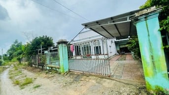 THANH LÝ NHÀ VƯỜN (4.690M2) THỔ CƯ-SHR- CÓ SẴN CÂY ĂN TRÁI, DÂN ĐÔNG
