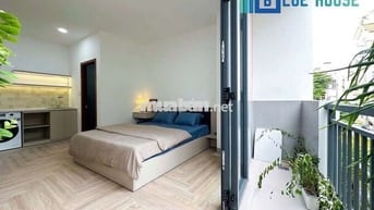 Căn hộ full nội thất ban công thoáng mát Nguyễn Văn Cừ Quận 1