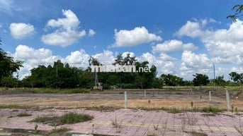 LÔ ĐẤT MẶT TIỀN 126M2(6X21),ĐƯỜNG 7.5M CÁCH HỘI AN 3P DI CHUYỂN