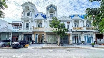 NHÀ MỚI ĐẸP ĐẦY ĐỦ NỘI THẤT KHU DÂN CƯ CỬU LONG