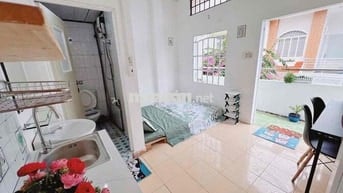 Căn hộ mini ban công trung tâm quận 7