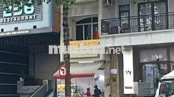 NHÀ MẶT TIỀN  Q5 ĐƯỜNG LỚN SẰM UẤT