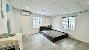 CĂN STUDIO CỬA SỔ THOÁNG, MÁY GIẶT RIÊNG, GẦN NGÃ TƯ HÀNG XANH
