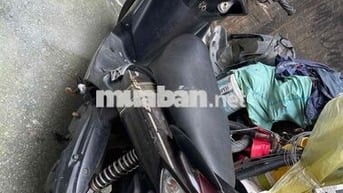 nhà con chiếc xe ban lai cho ai can nha chat choi