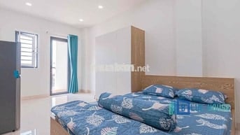 CHO THUÊ CĂN HỘ BAN CÔNG RIÊNG NGAY CẦU VƯỢT HOÀ HOA THÁM.