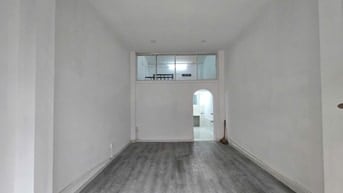 Cho thuê dài hạn, nguyên căn ngay ngã tư Phú Nhuận