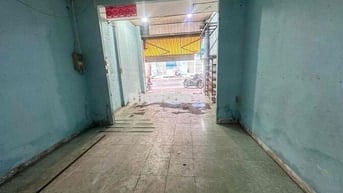 Cho thuê NNC rộng 120m2 kd tự do ở mặt tiền đường Bùo Hữu Nghĩa