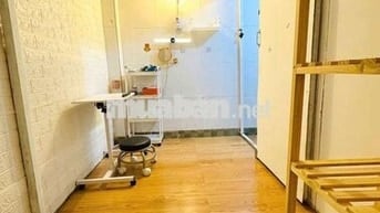 Dorm 1 người cho nữ - phòng rộng để bàn học thoải mái