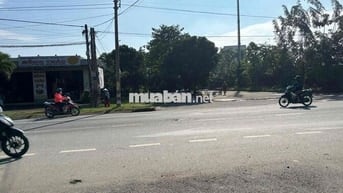 Chính chủ bán lô đất 2 mặt tiền xã Qui Đức,Bình Chánh