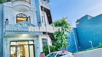 Trục chính Phú Hồng Thịnh 8 nhà hoàn công