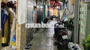 Nhà 1/ nhỏ xinh - NT đầy đủ khu an ninh , yên tĩnh. Giá 2 tỷ 180