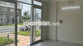 CHO THUÊ CĂN HỘ SHOPHOUSE TẦNG TRỆT CHUNG CƯ NAM LONG 2 CENTRAL LAKE