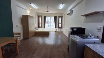 Cho thuê căn hộ 2 ngủ ngõ Hàm Long 2, 80m2 full đồ thang máy, giá 12tr