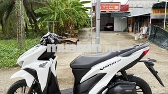 Vario 150 trắng 2020