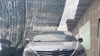 Toyota Innova 2009 G - 200000 km