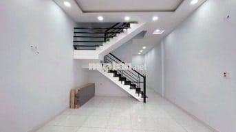 2PN Chỉ 9,5 Triệu - Nhà Mới sơn 100% - HXH Trường Chinh