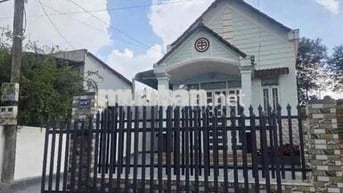 Làm ăn thua lỗ cần bán gấp lỗ lại căn 182m2 tặng vườn rau sau nhà