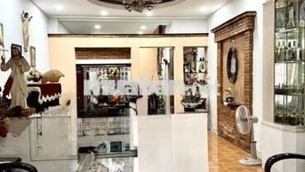 64 m2 phường 2 đường Dương Bá Trạc, hẻm ba gác, sổ hồng giá chỉ 5.3 tỷ